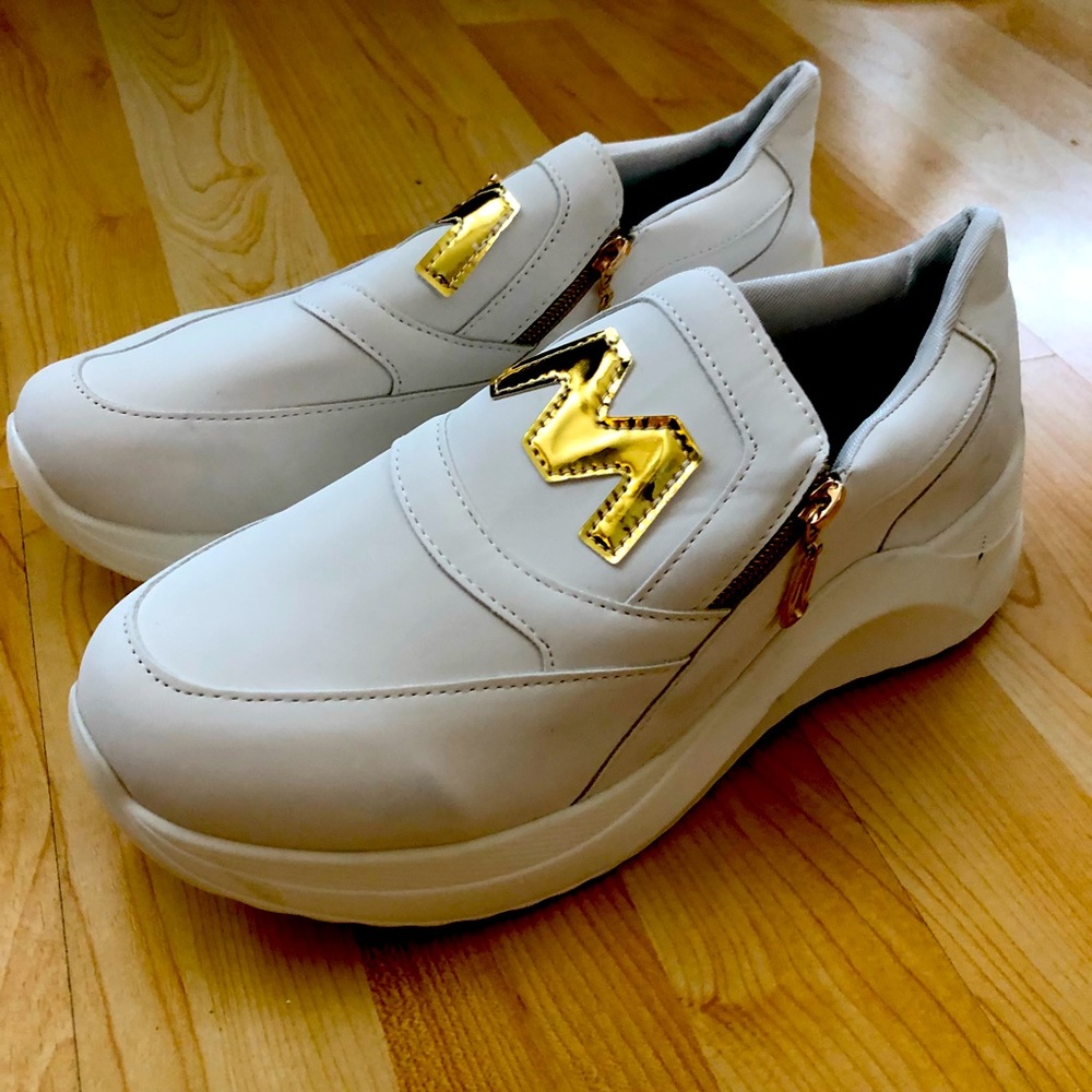NWT white sneakers